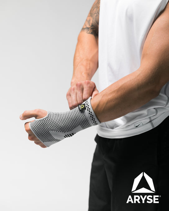 ARYSE Hyperknit Wrist Sleeve- Silver